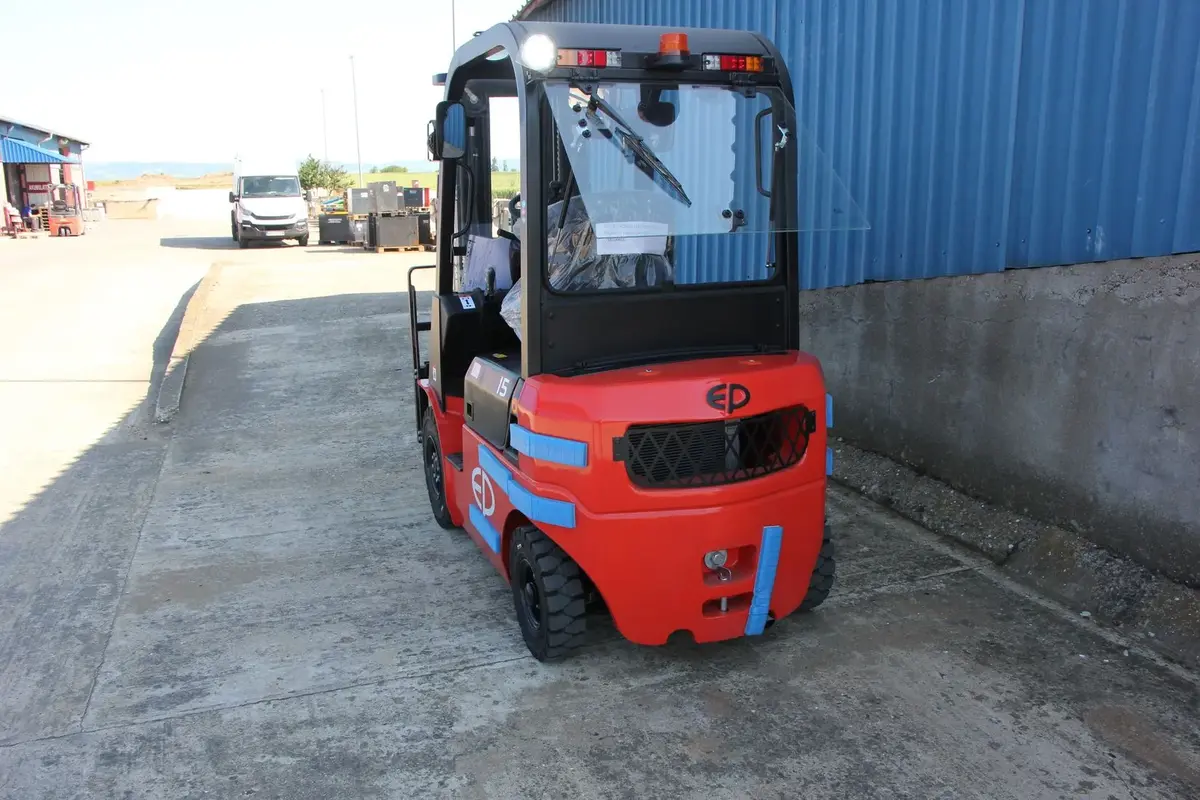 Dizel viljuškar EP Equipment • EP CPCD15T8-S4Q2, godište 2025 • 6