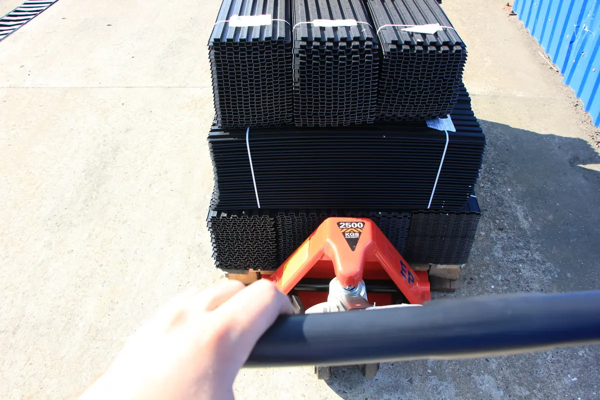 Terenski viljuškar EP Equipment • Ručni paletar CBY25, godište 2025 • 7