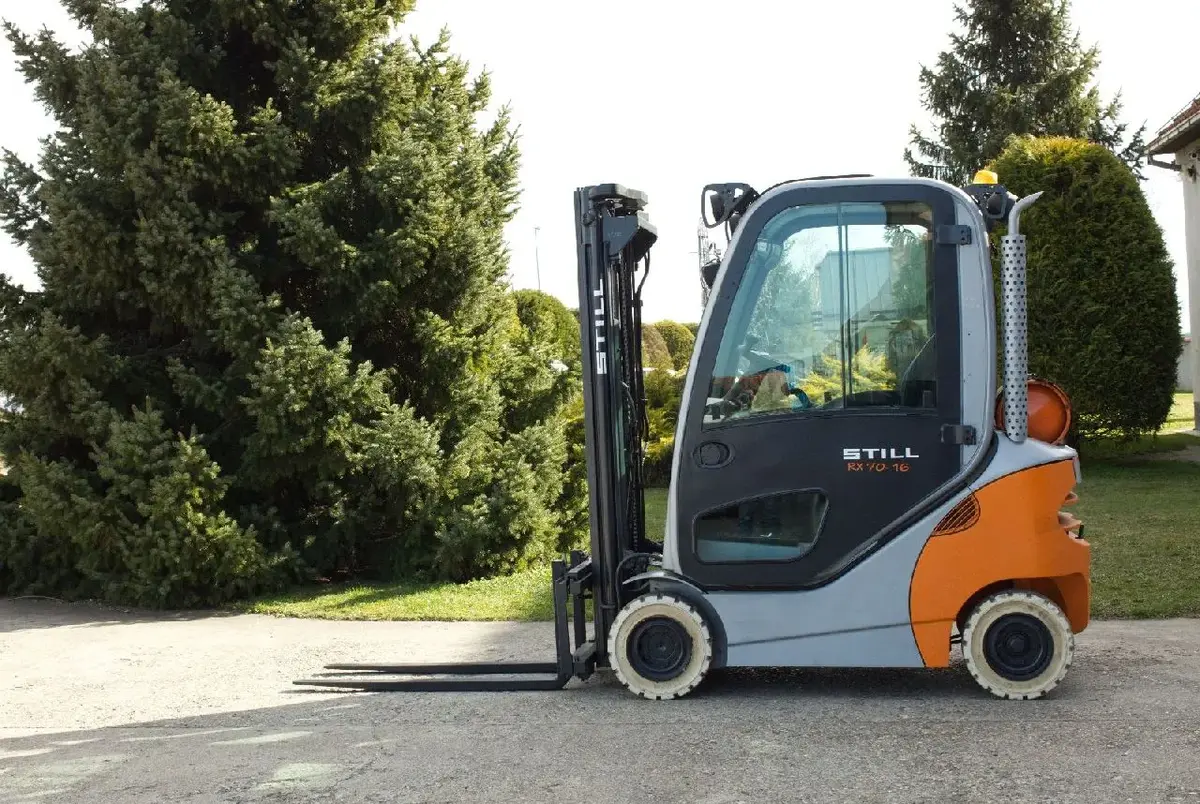 Gasni viljuškar Still • RX70-16T, godište 2008 • 1