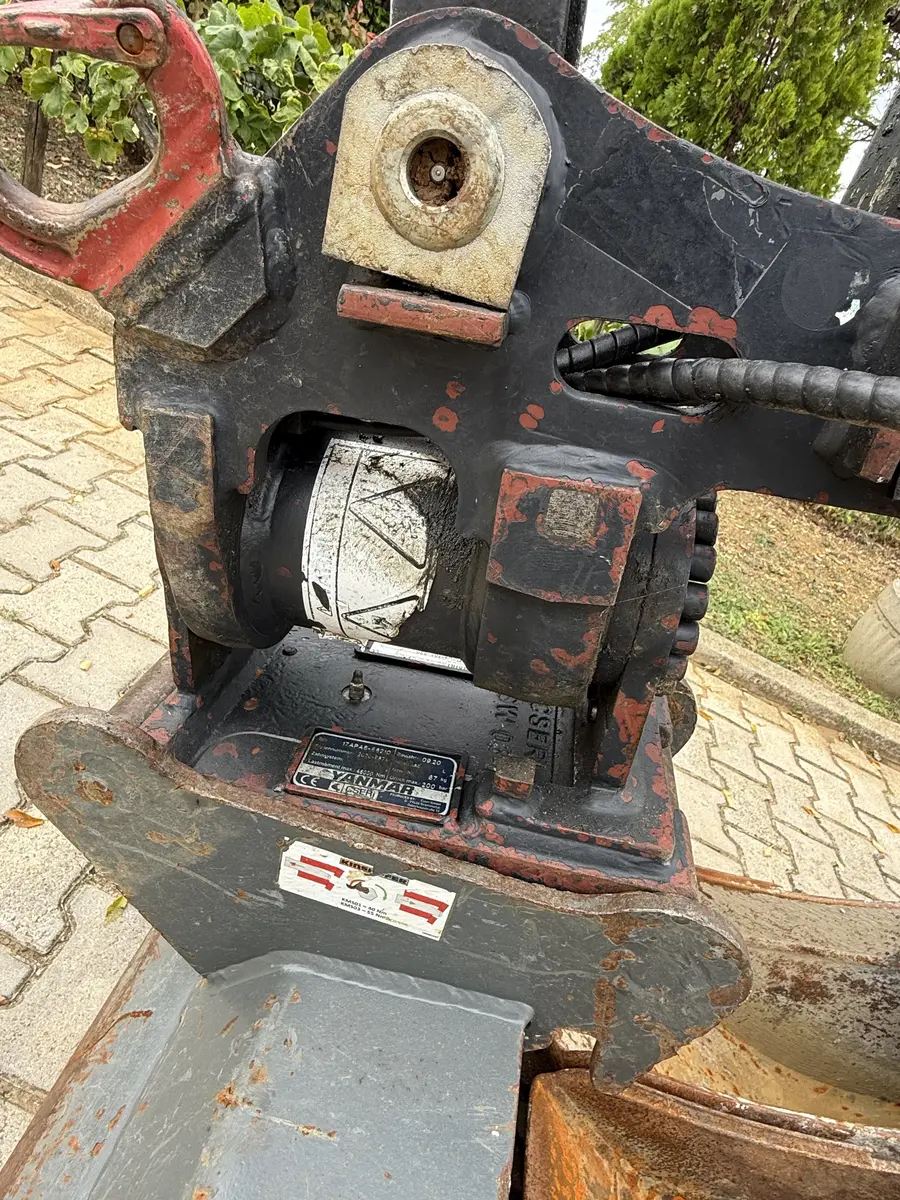 Mini bager Yanmar • Vio 26-6, godište 2020 • 12