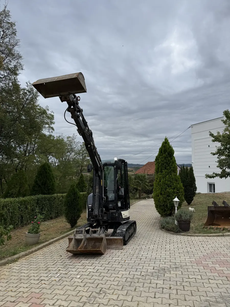 Mini bager Yanmar • Vio 26-6, godište 2020 • 13
