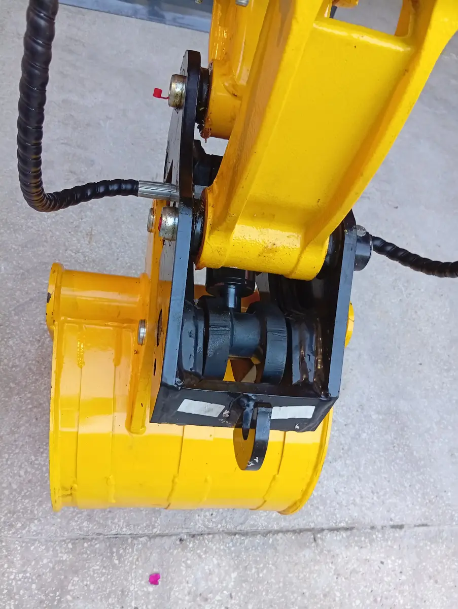 Mini bager Rippa • R330, godište 2025 • 7