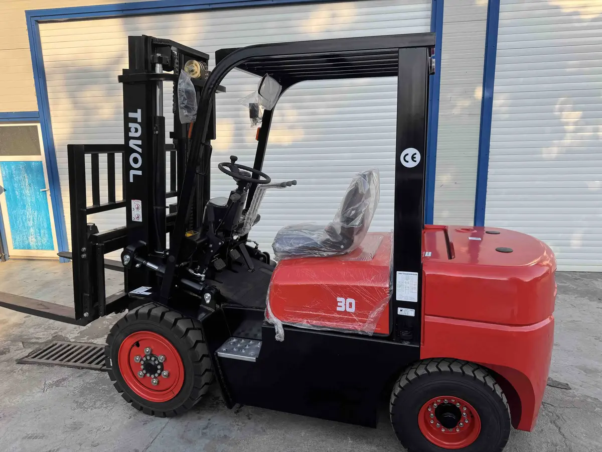 Dizel viljuškar Ostalo • 30, godište 2025 • 13