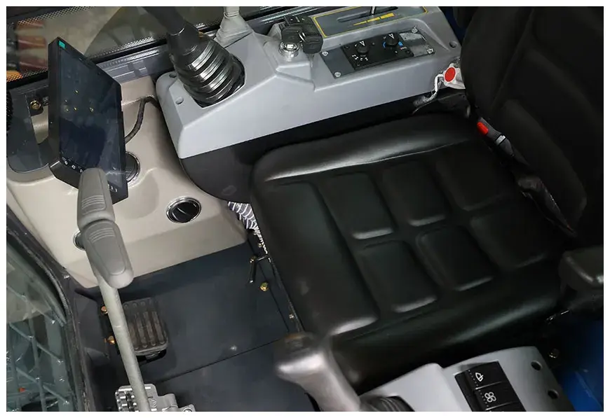 Mini bager Rippa • Mini Bager R32 PRO Rippa, godište 2025 • 3