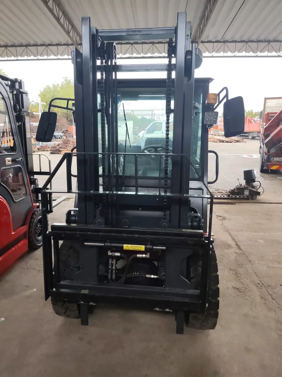 Dizel viljuškar HW 3T, godište 2025 • 1