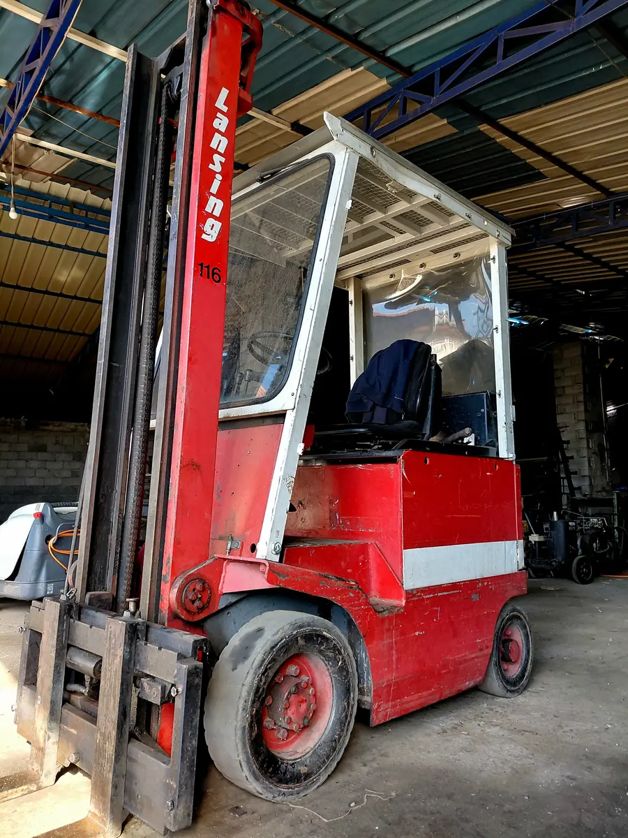 Električni viljuškar Lansing 1.5t pomak top stanje  • 1