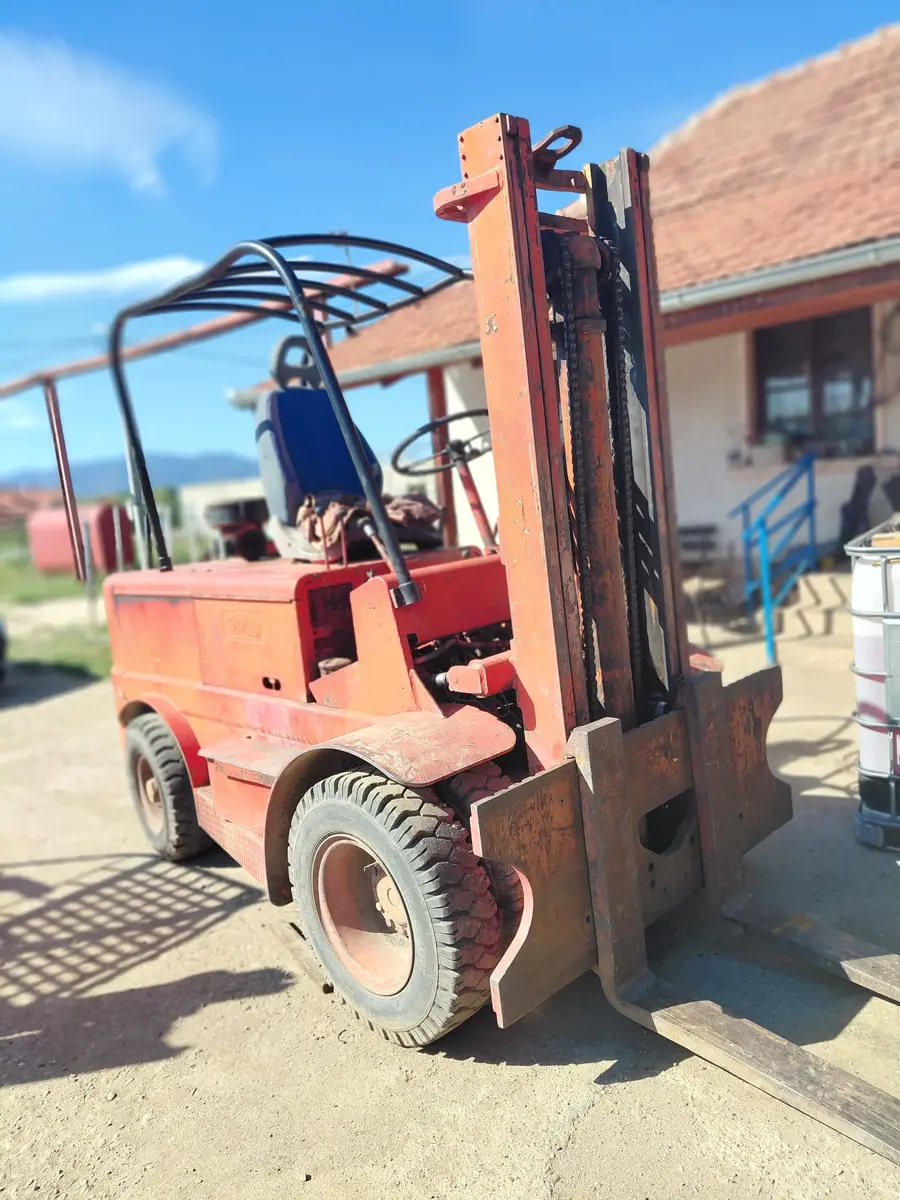 Dizel viljuškar Bks 4.5t  • 3