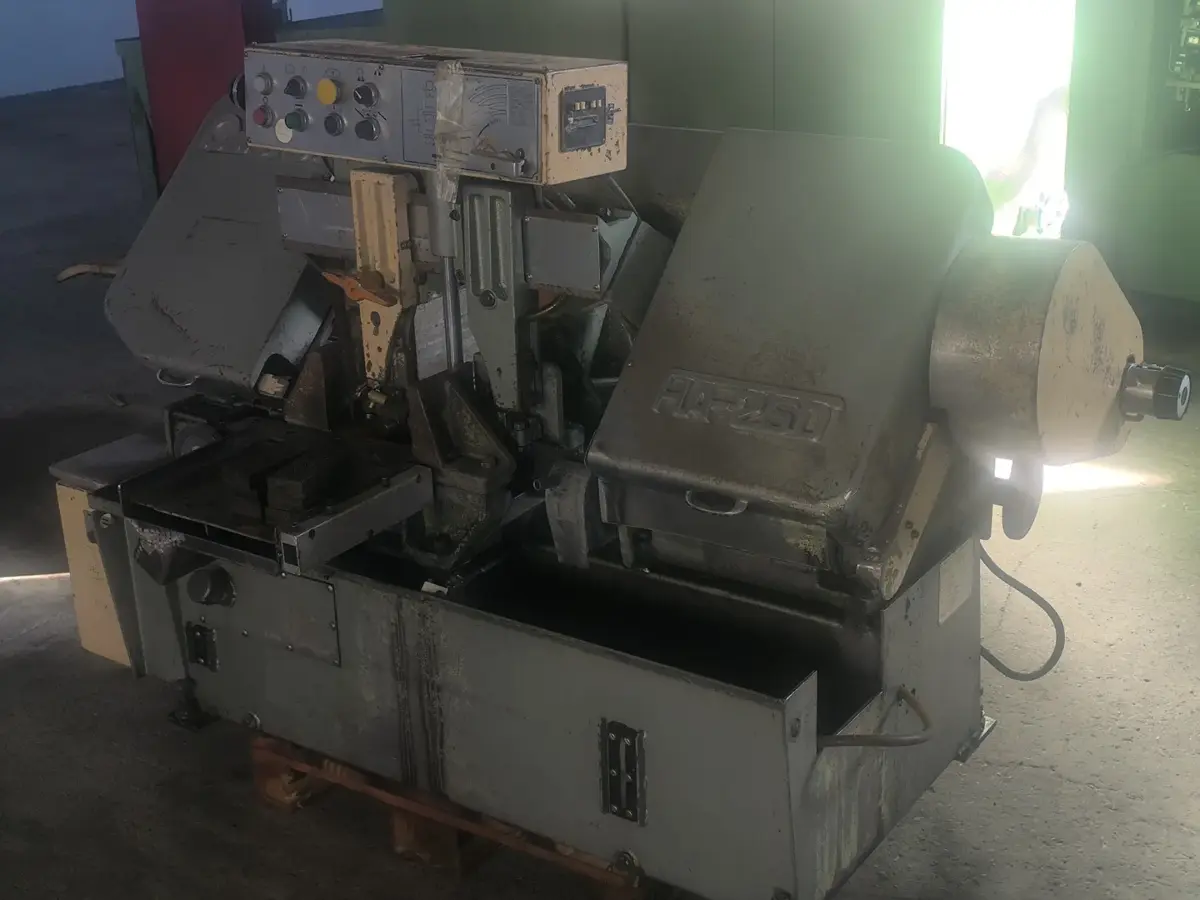 None Tračna testera  • Amada •  HA-250, godište 1981 • 3