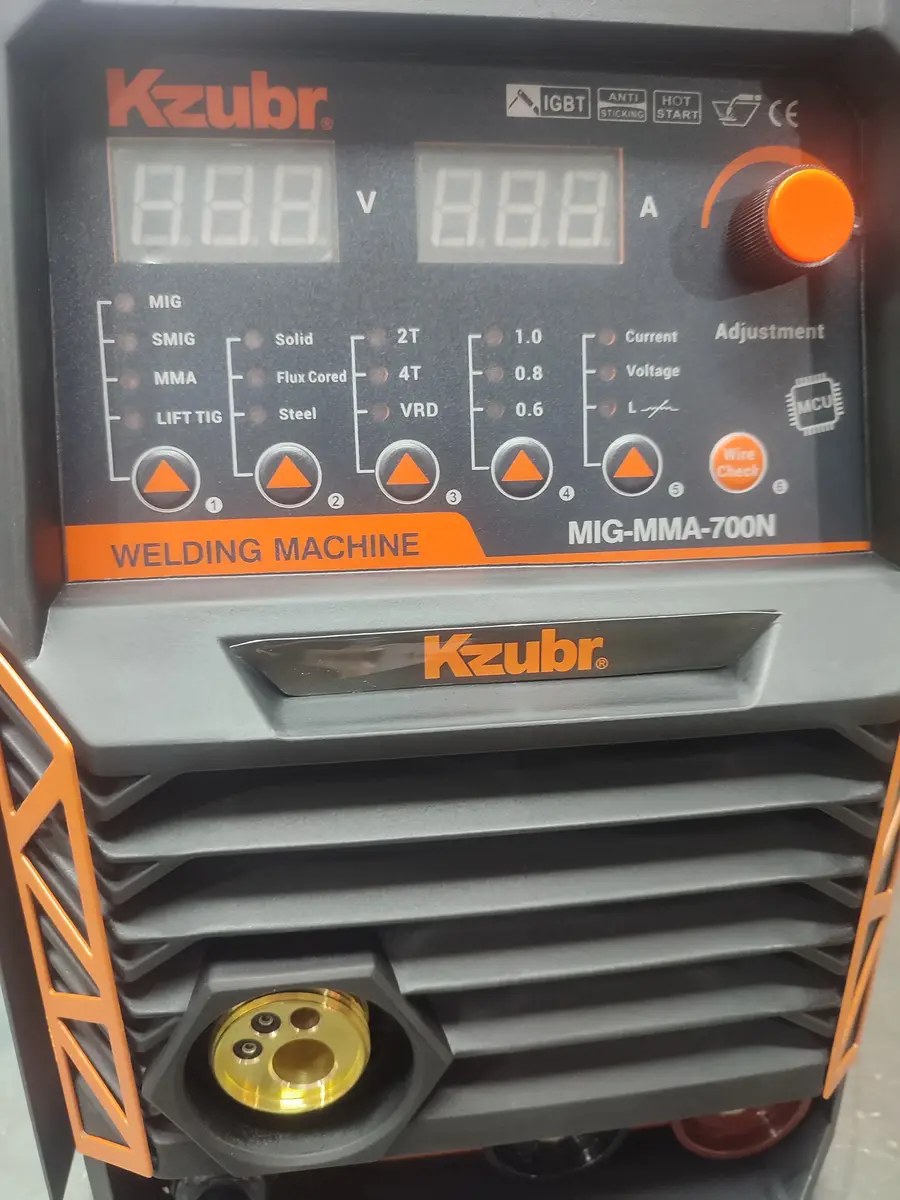 Aparat za zavarivanje Kzubr 700 mig mma  • 2