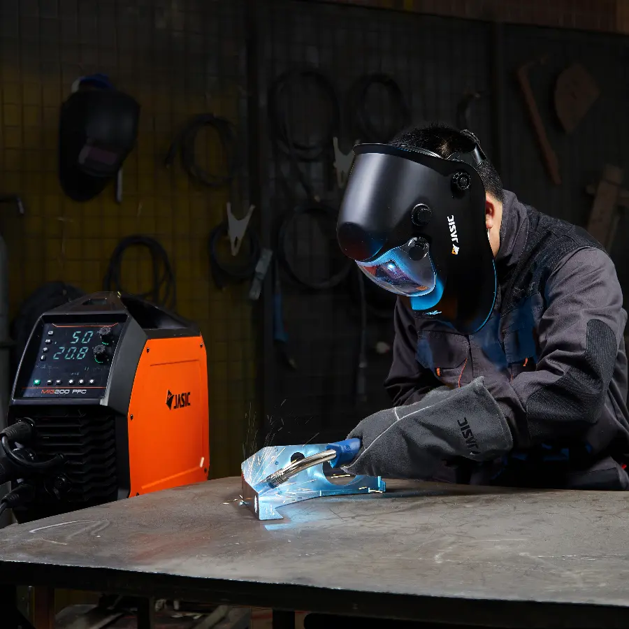 Aparat za zavarivanje Jasic evo 20 mig 200 pfc  • 8