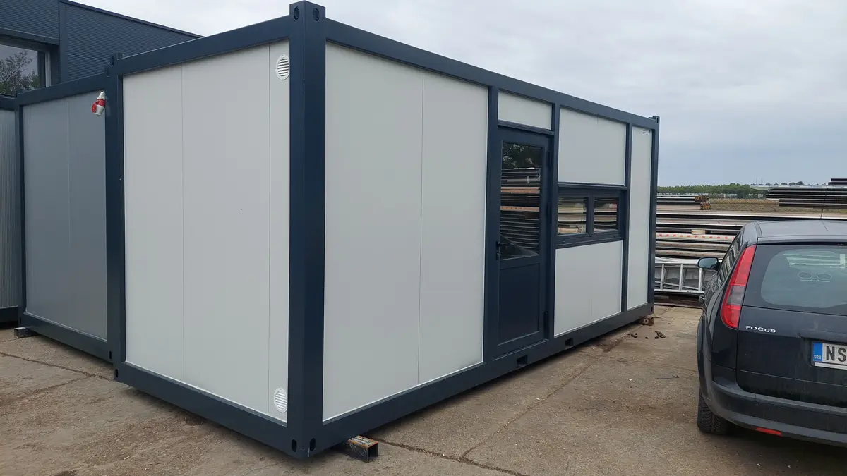 None Stambeni kotejneri • 2