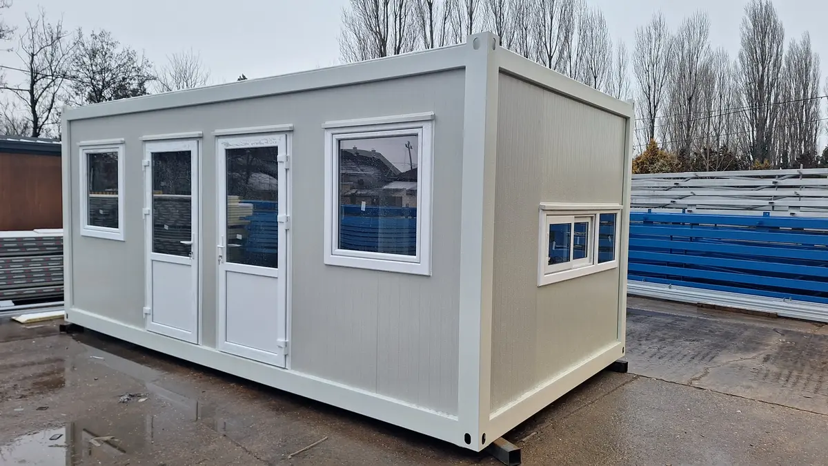 None Stambeni kotejneri • 2