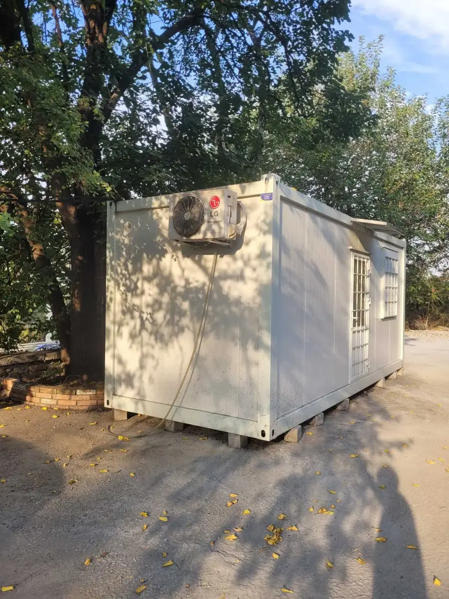 None Montažni kontejneri • 1