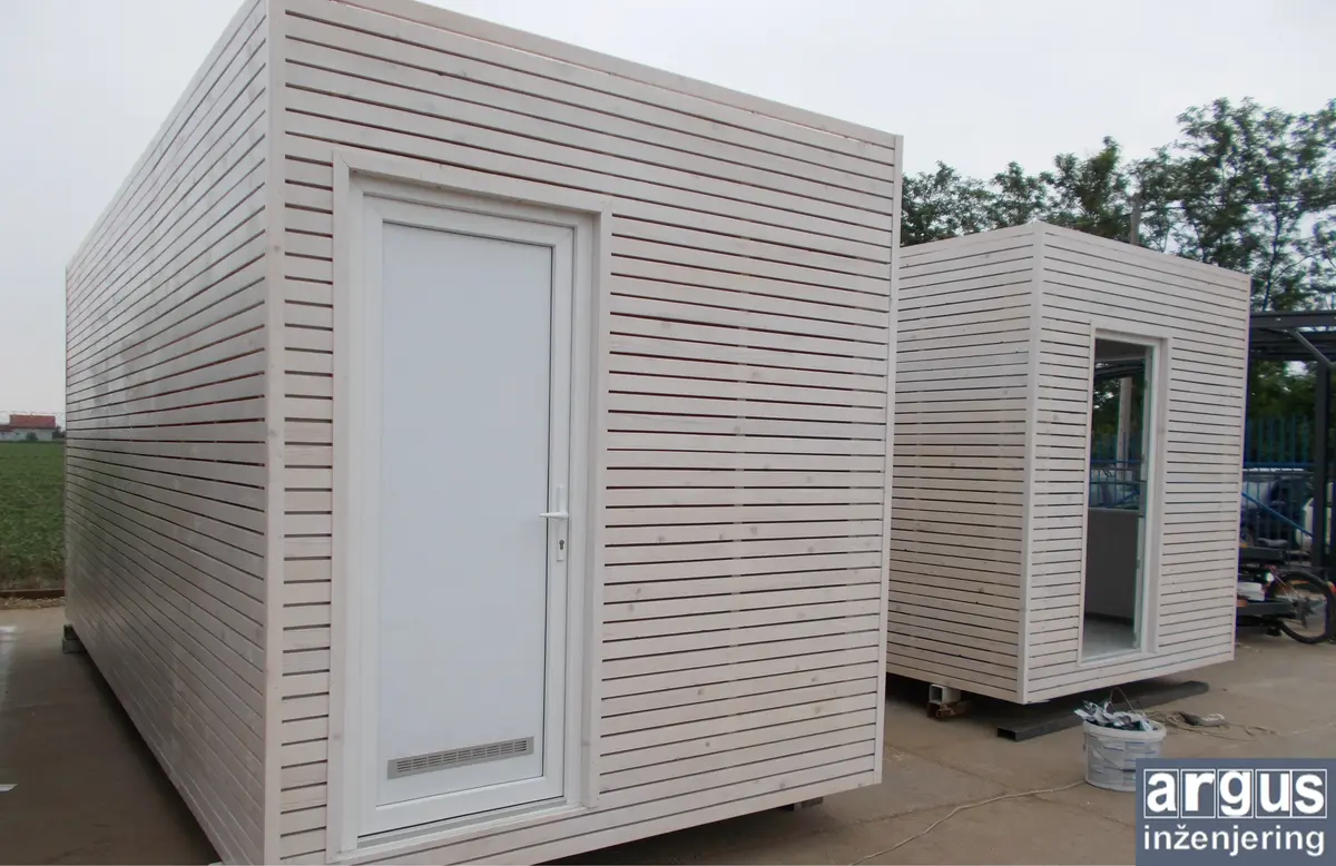 None Stambeni kotejneri • 2