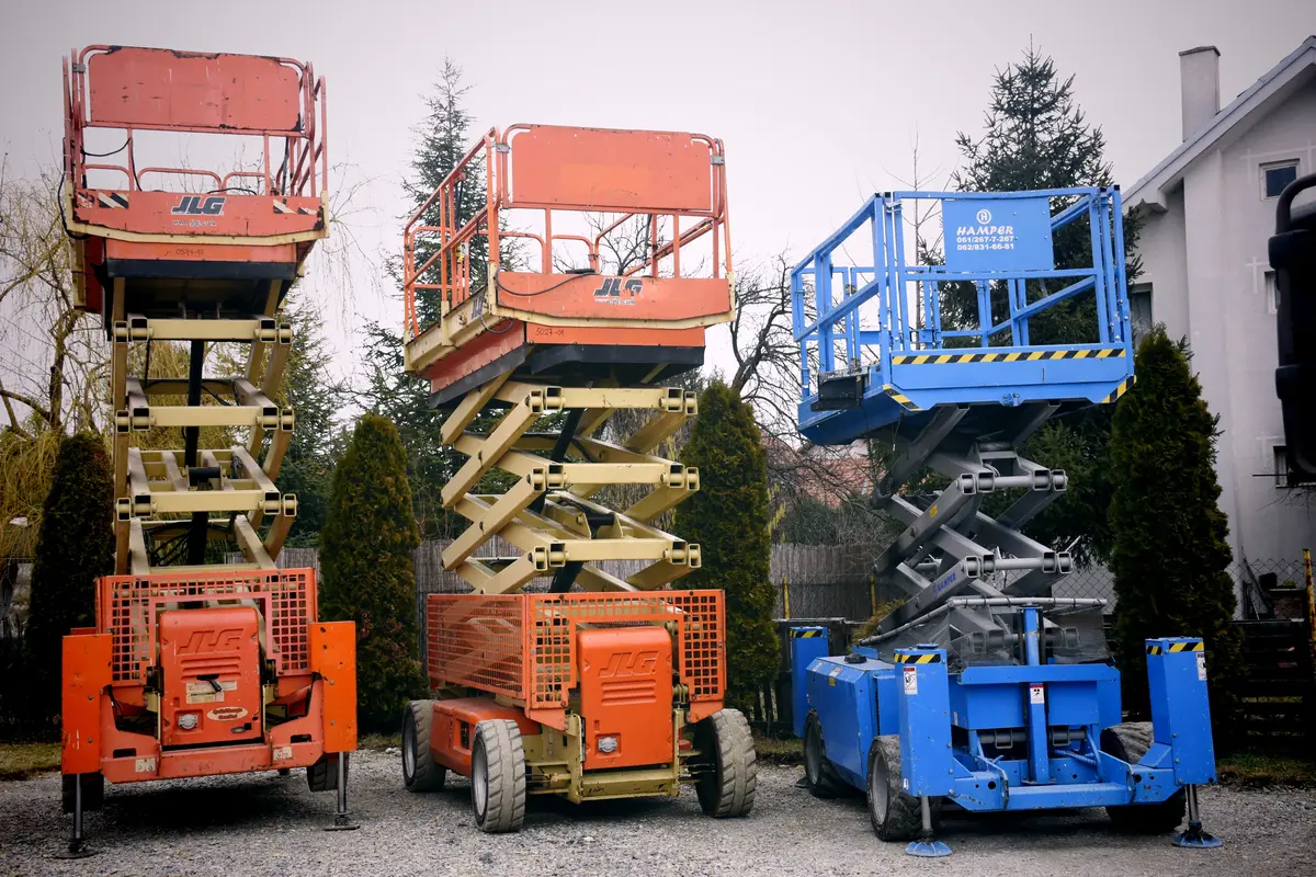 Makazasta platforma JLG • 4069, godište 2006 • 1