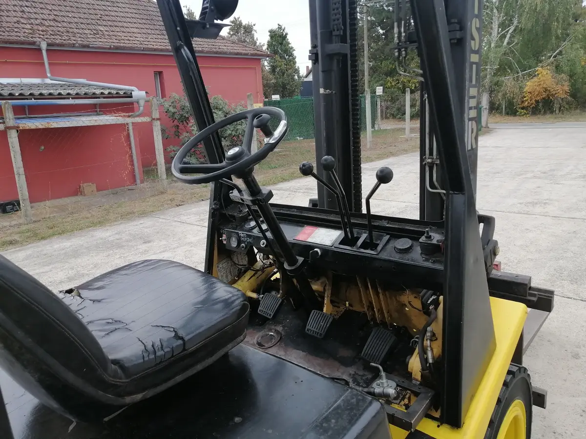Dizel viljuškar Hyster • 3 T Dizel, godište 1999 • 4