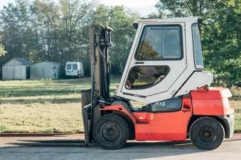 Dizel viljuškar Toyota • 4T, godište 2006 • slika 3