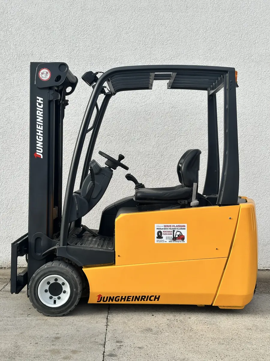 Električni viljuškar Jungheinrich • EFG220, godište 2006 • 1