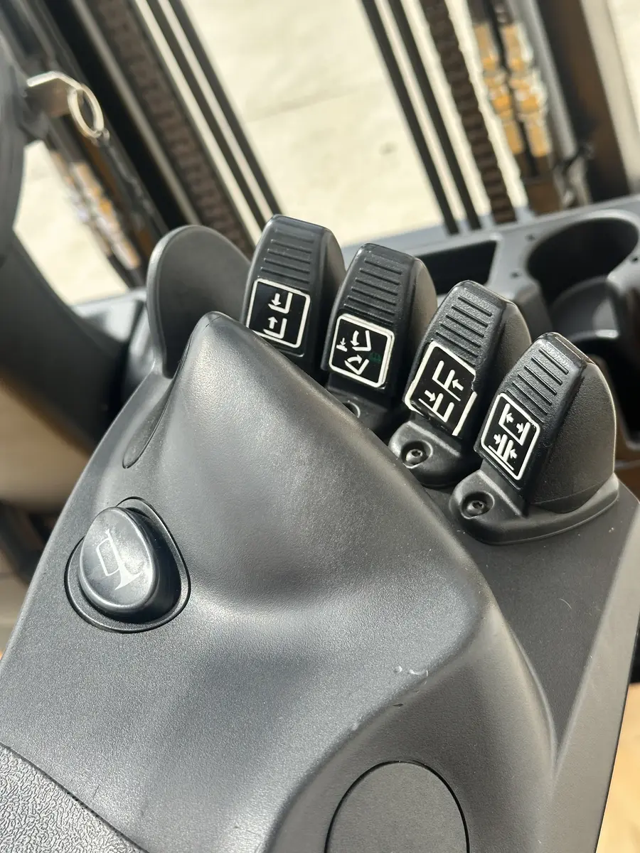 Gasni viljuškar Hyster • H1.6FT, godište 2016 • 5