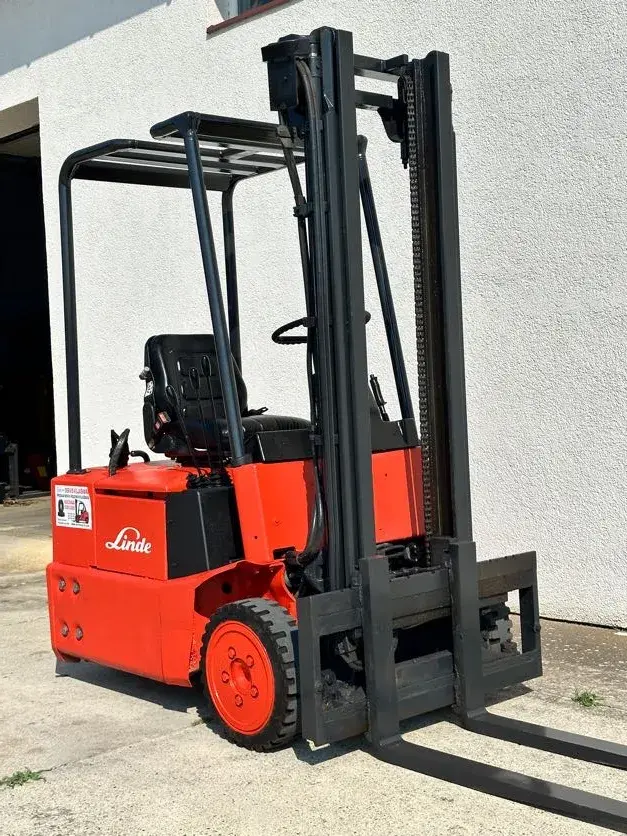 Električni viljuškar Linde • E12, godište 1998 • 2