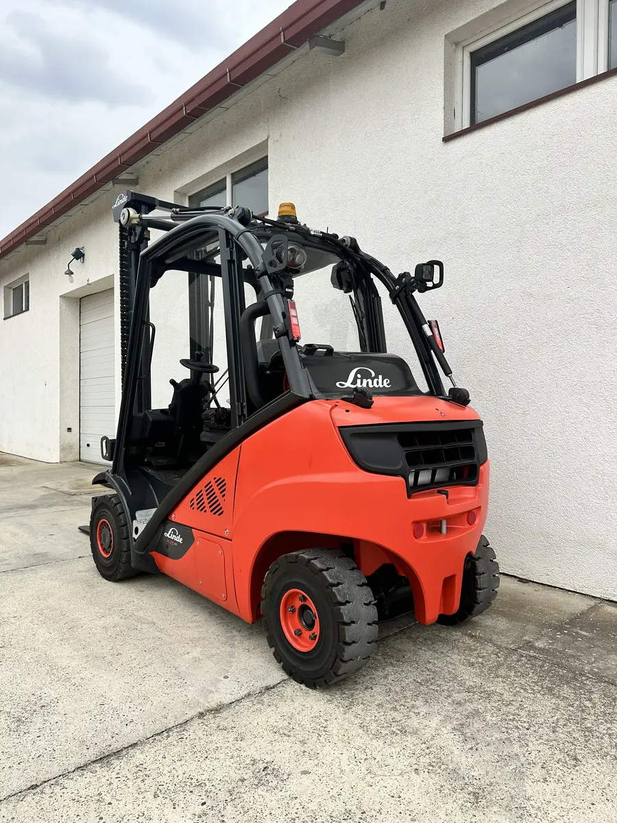 Gasni viljuškar Linde • H25T-02 EVO, godište 2015 • 5