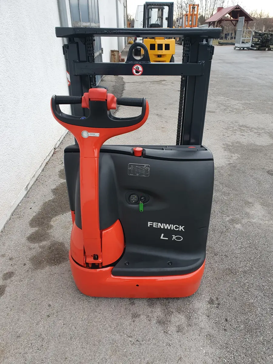 None Linde • L10 Triplex, godište 2005 • 1