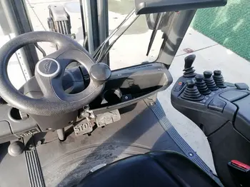 Gasni viljuškar Linde • H25T-02 EVO, godište 2017 • slika 6