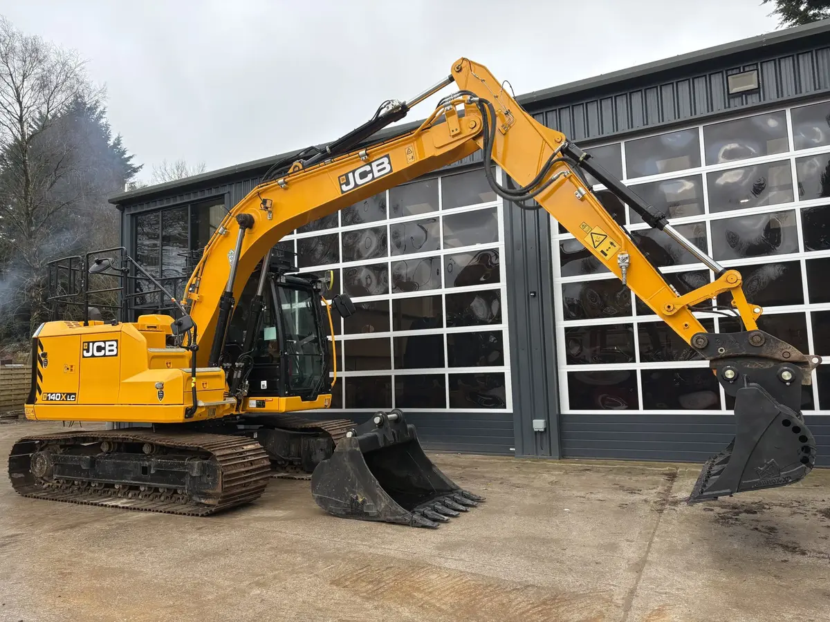 Veliki bager JCB • 140X LC, godište 2023 • 1