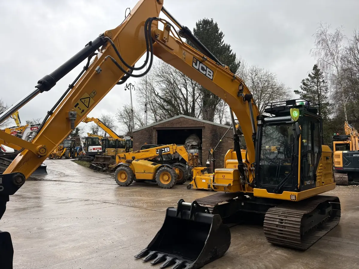Veliki bager JCB • 140X LC, godište 2023 • 6