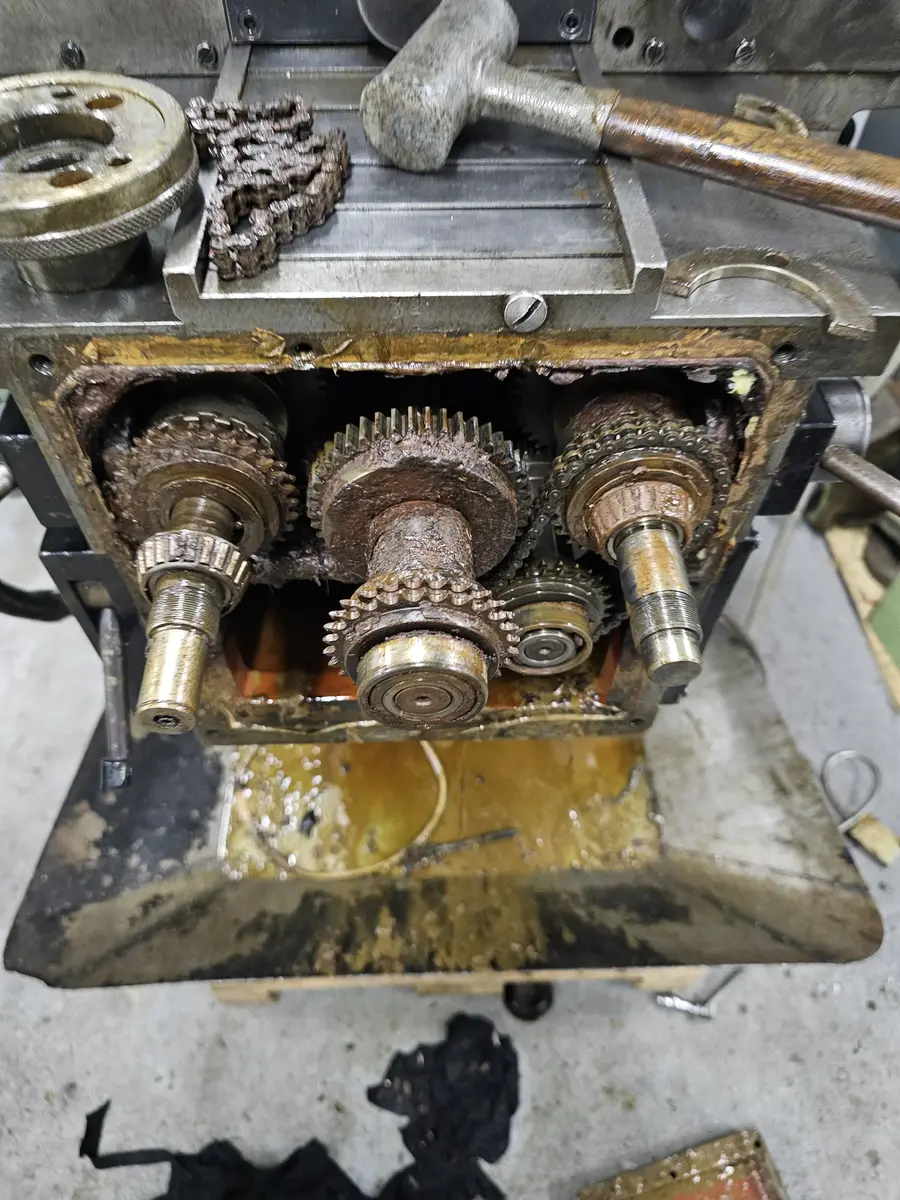 None Servis industrijskih mašina • 5