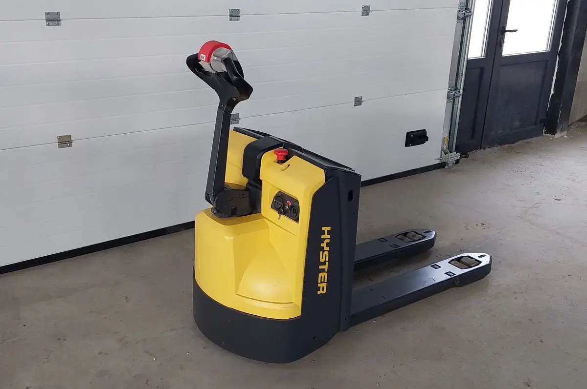 Električni viljuškar Hyster • P1,6, godište 2017 • 1