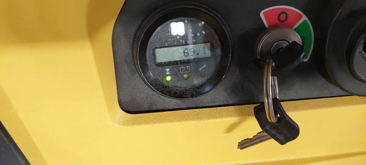 Električni viljuškar Hyster • P1,6, godište 2017 • 3