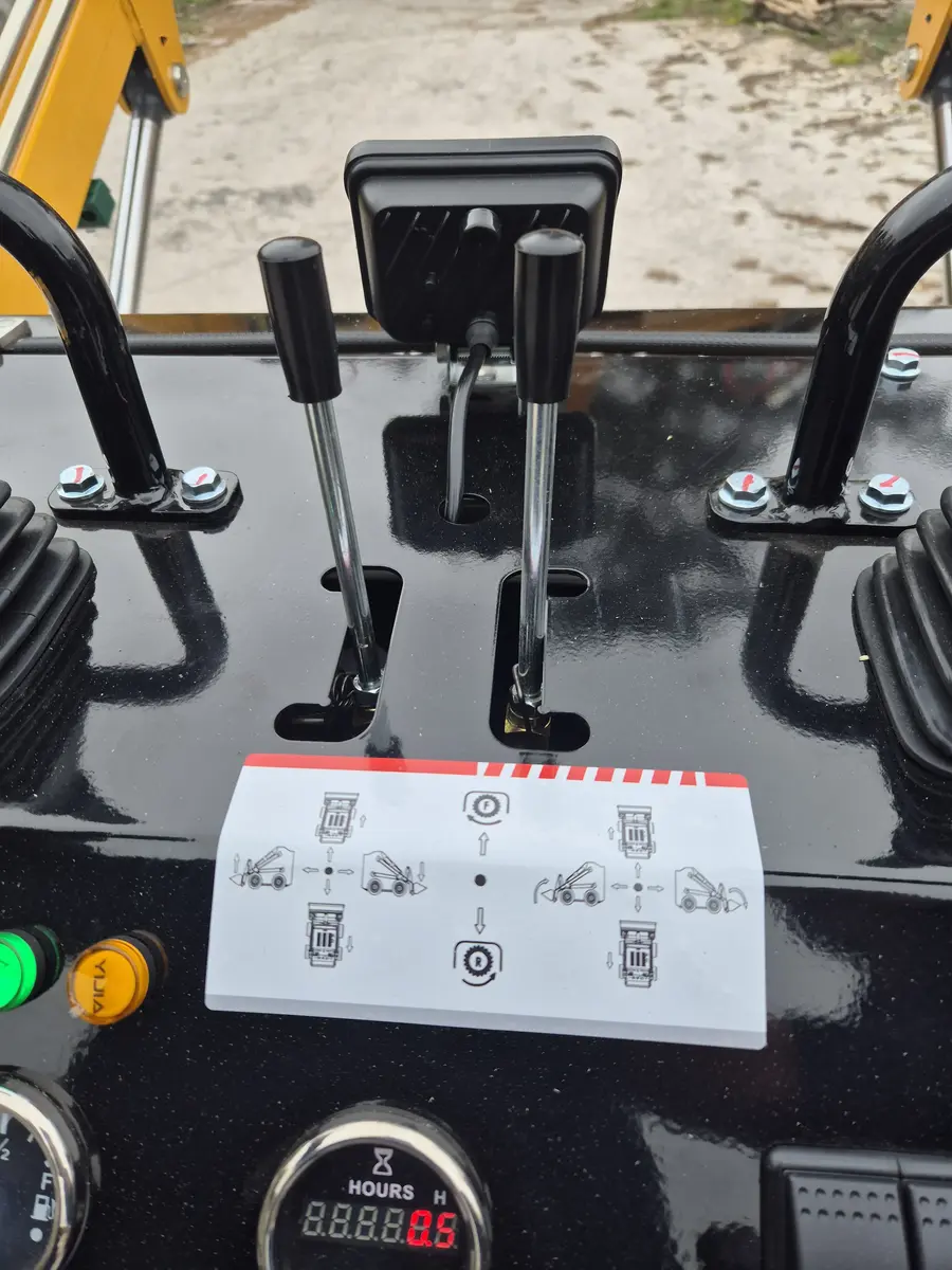 Mini utovarivač Skider - S 460, godište 2025 • 2