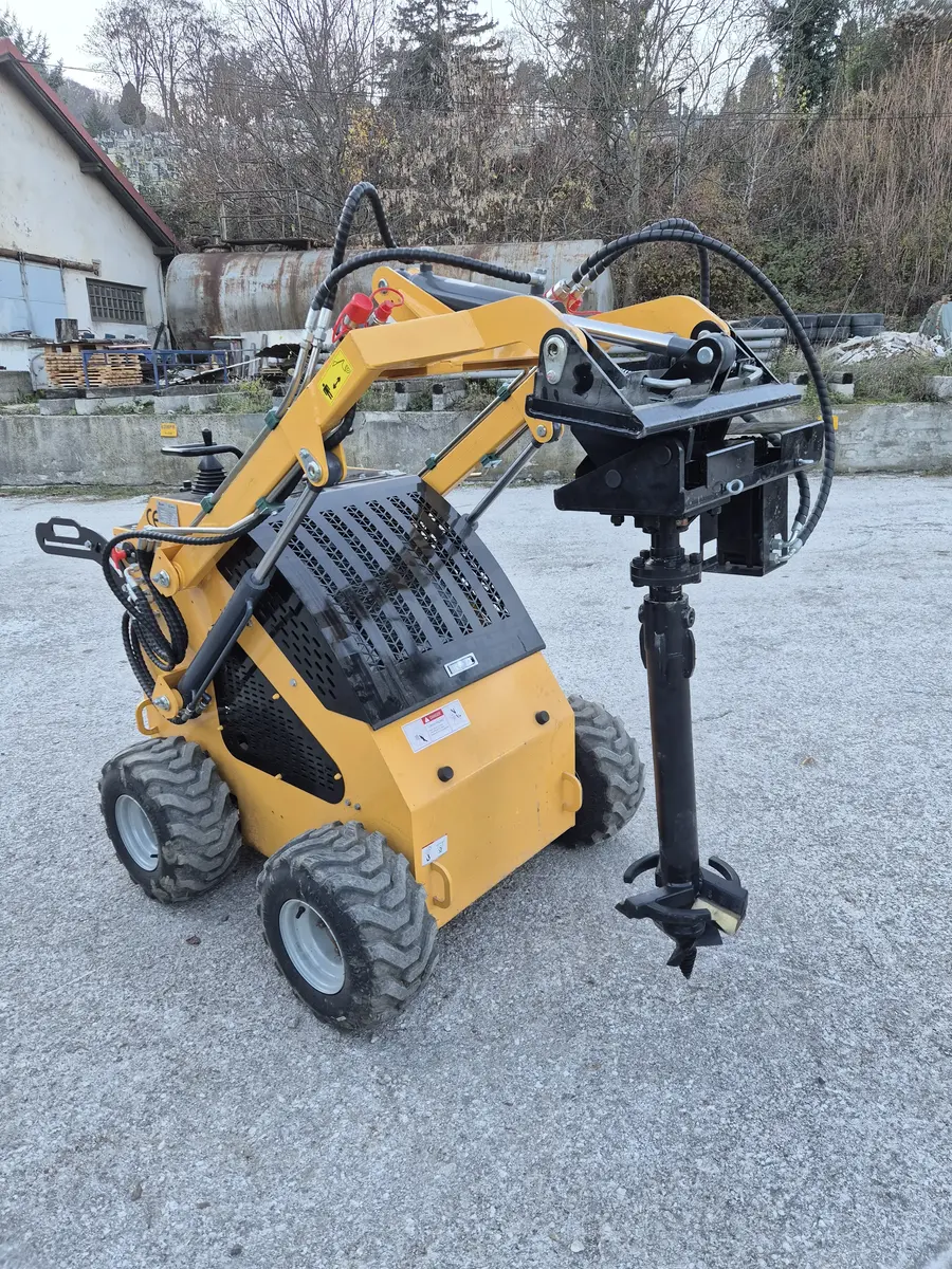 Mini utovarivač Skider - S 460, godište 2025 • 9
