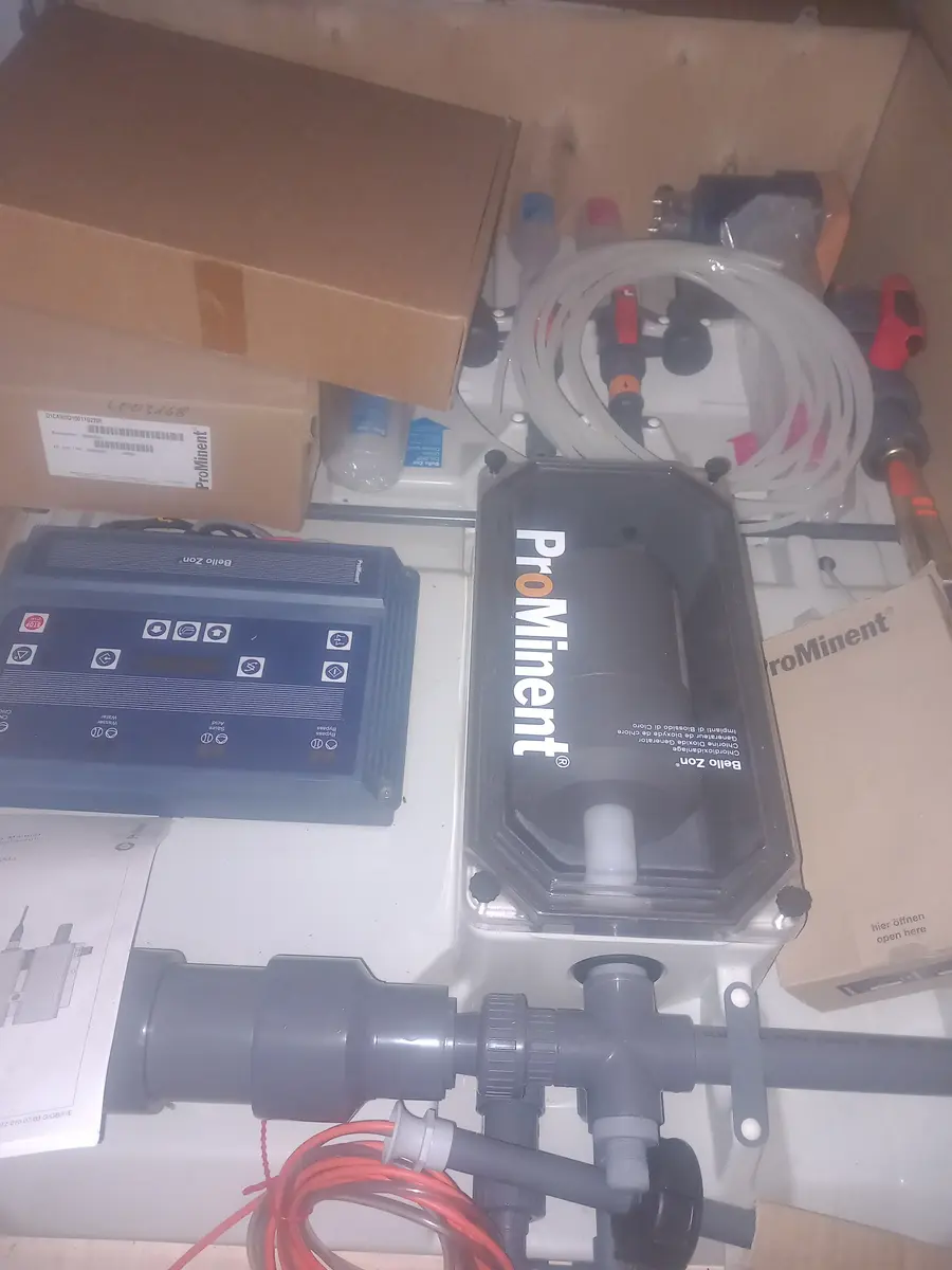 None Sistem za doziranje hlor dioksid PROMINENT Bello zon • Prominent • CDVB60 • 1