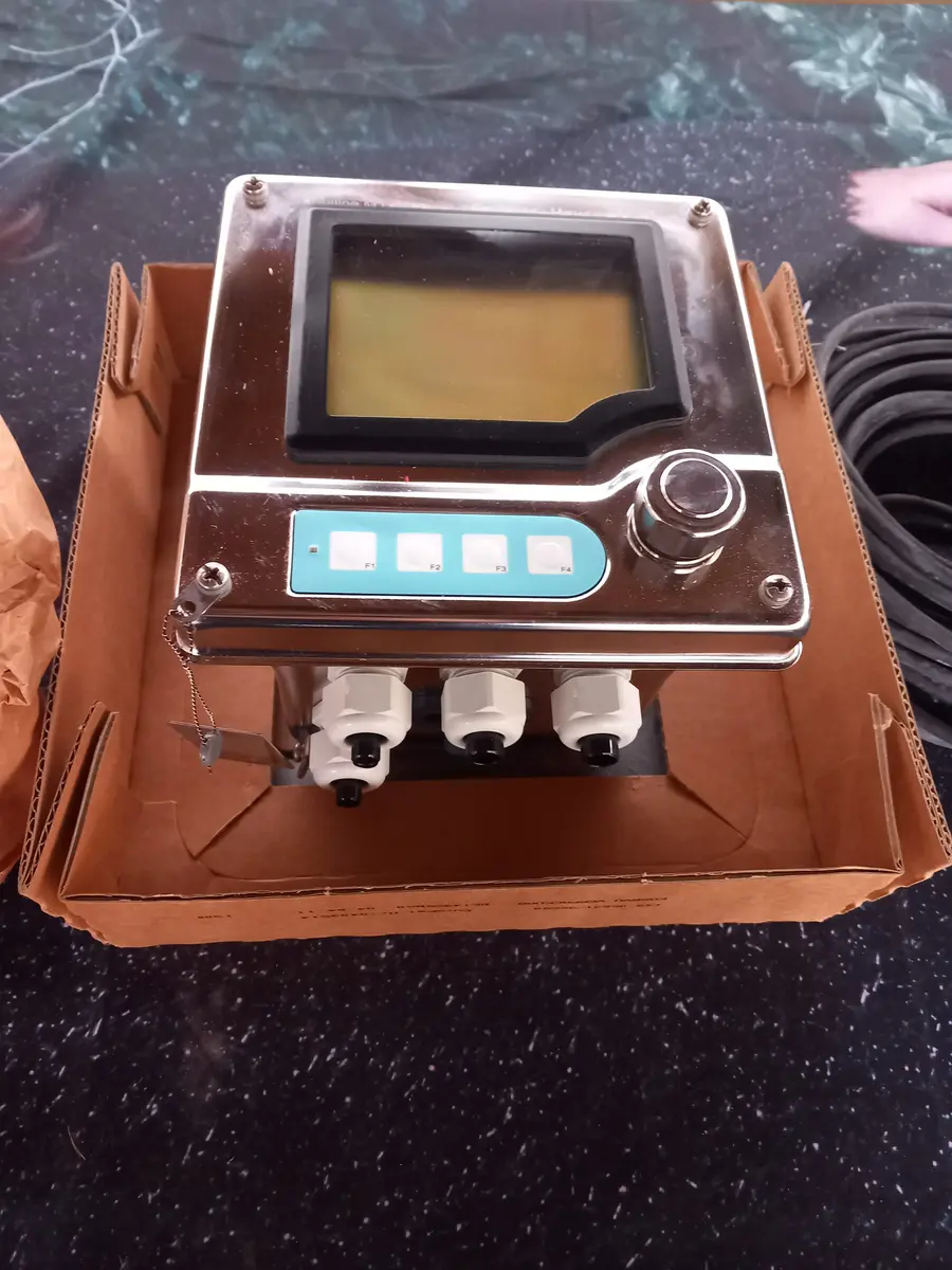 None Endress+Hauser transmiter za analizu tecnosti • Endress+Hauser  • Endress+Hauser Liquiline CM42 + Indumax CLS50  • 1