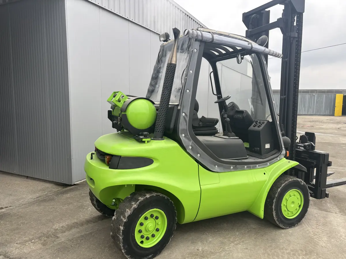 Dizel viljuškar Linde • H25D, H25T, E16, H40T, godište 2015 • 2