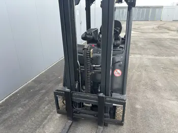 Električni viljuškar Linde • E16, godište 2015 • slika 4