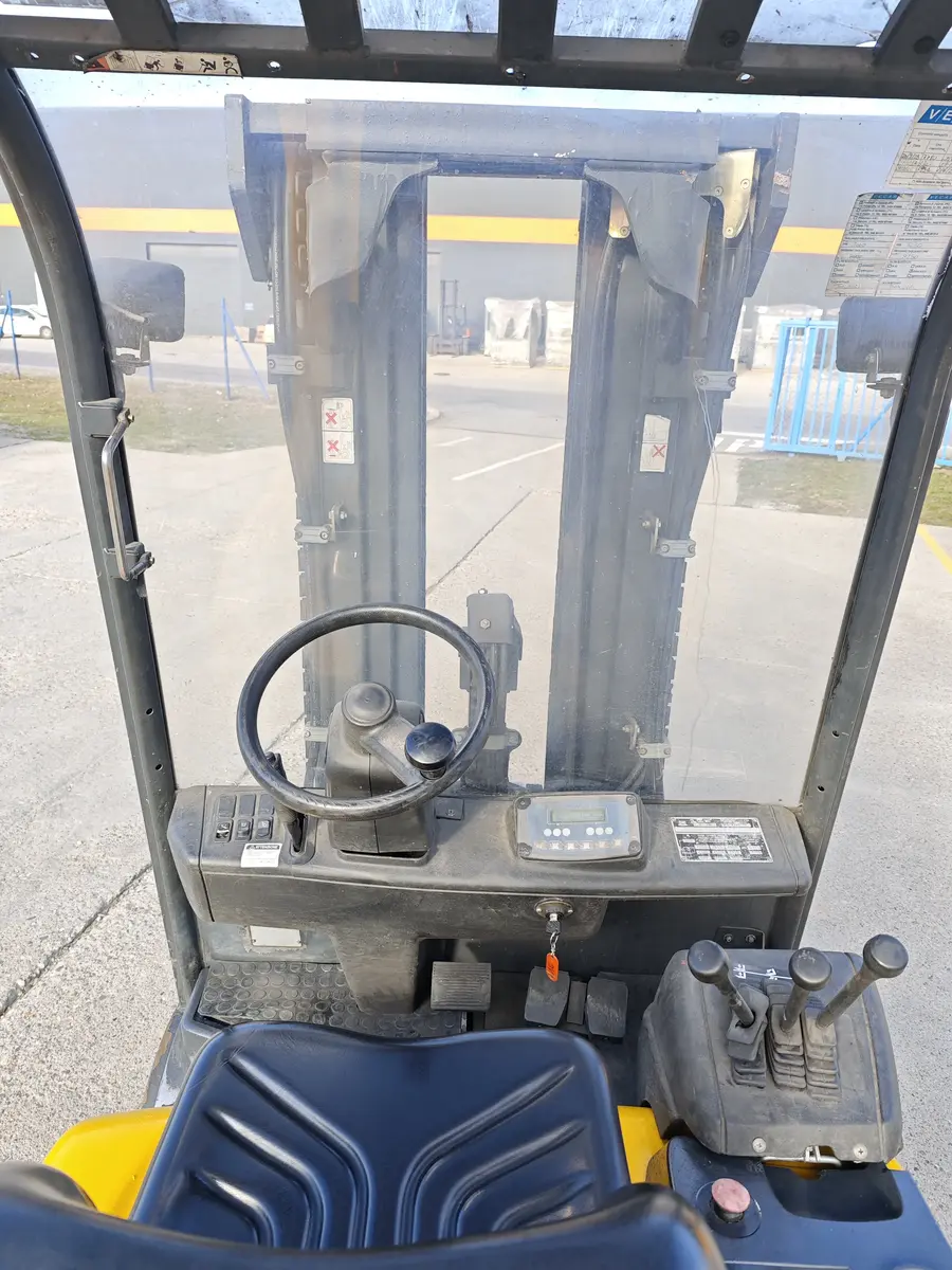 Električni viljuškar OM Kion group • XE30, godište 2008 • 3