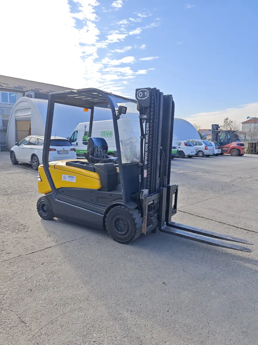 Električni viljuškar OM Kion group • XE30, godište 2008 • 9