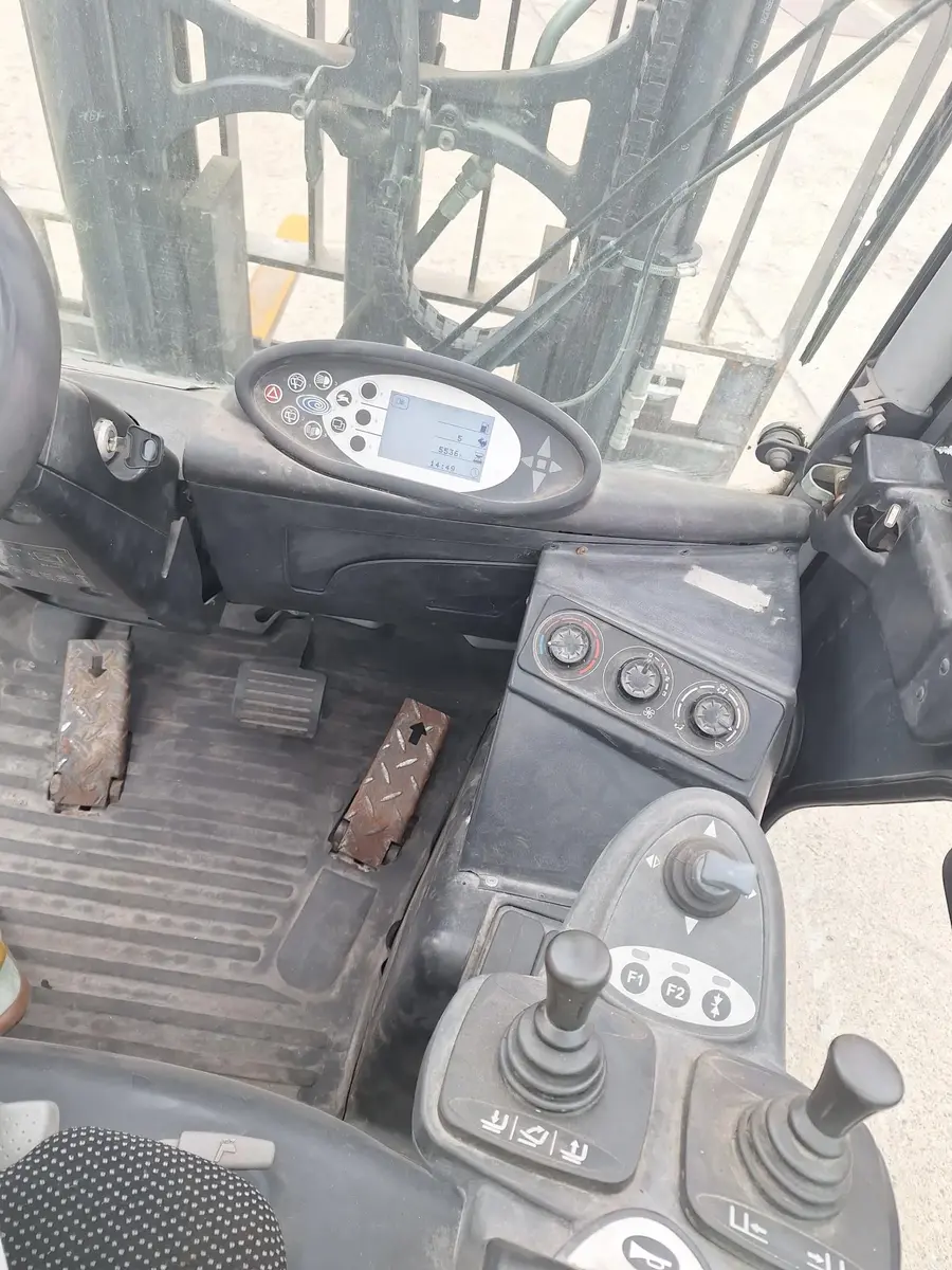 Gasni viljuškar Still • RX70-25T, godište 2019 • 8