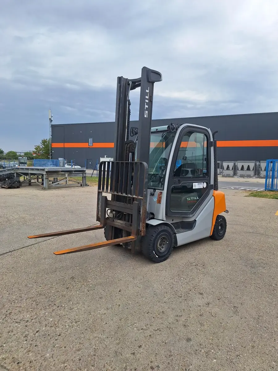 Gasni viljuškar Still • RX70-25T, godište 2019 • 2