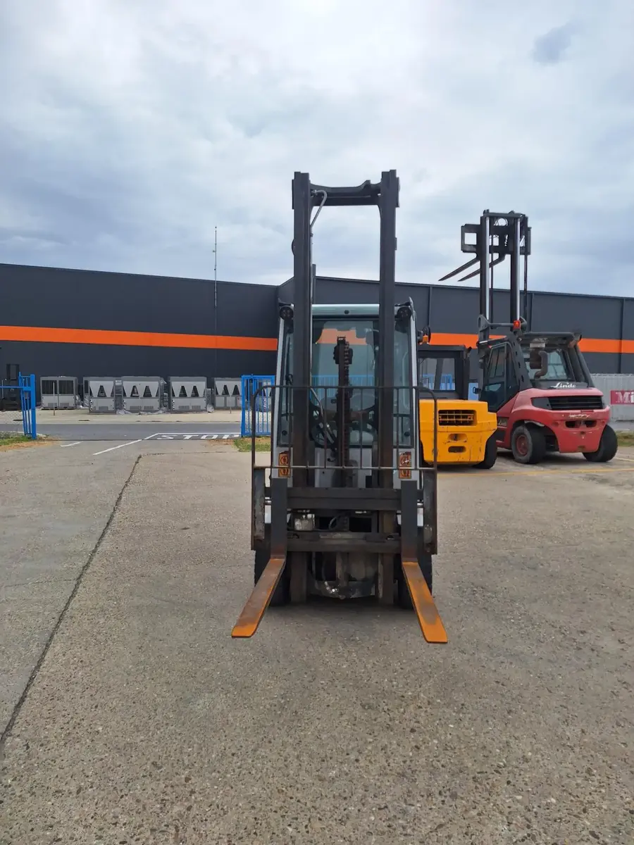 Gasni viljuškar Still • RX70-25T, godište 2019 • 3