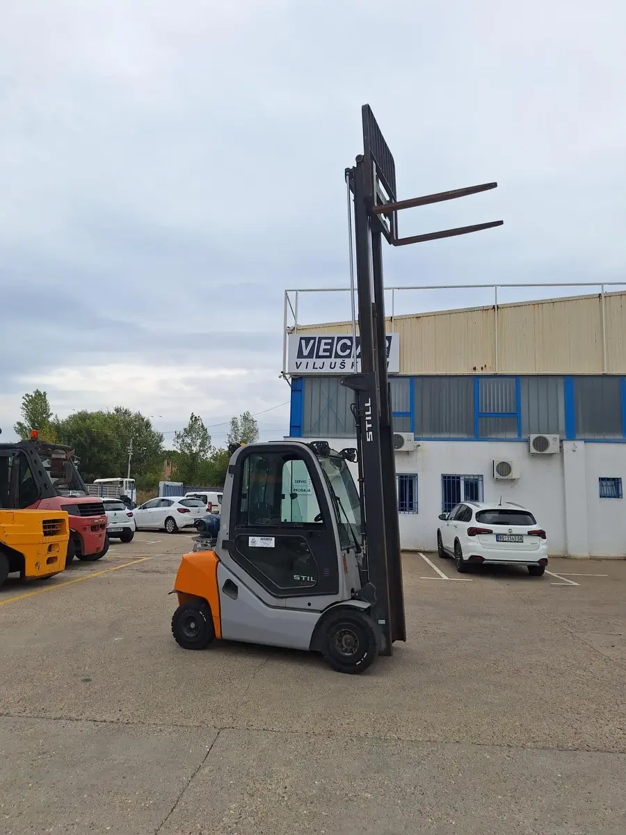 Gasni viljuškar Still • RX70-25T, godište 2019 • 14