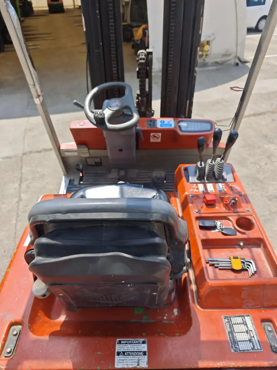 Električni viljuškar Cesab • Blitz 250, godište 2000 • 9