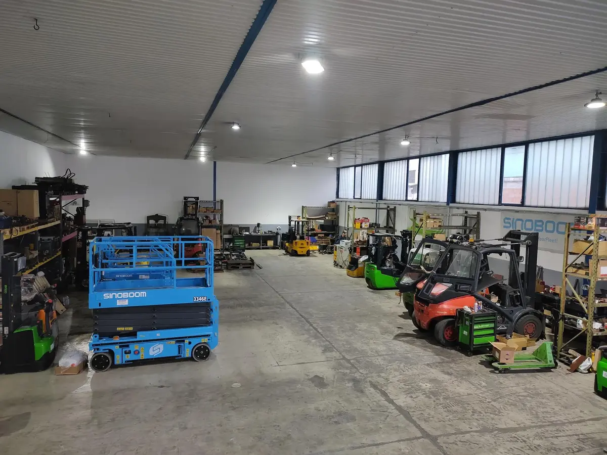 None Profesionalni servis viljuškara • 3