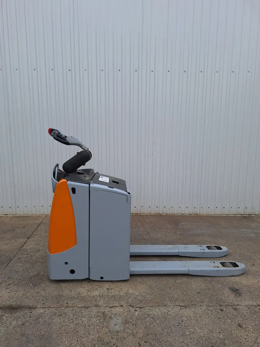 None Still • EXU-SF 20, godište 2014 • 2