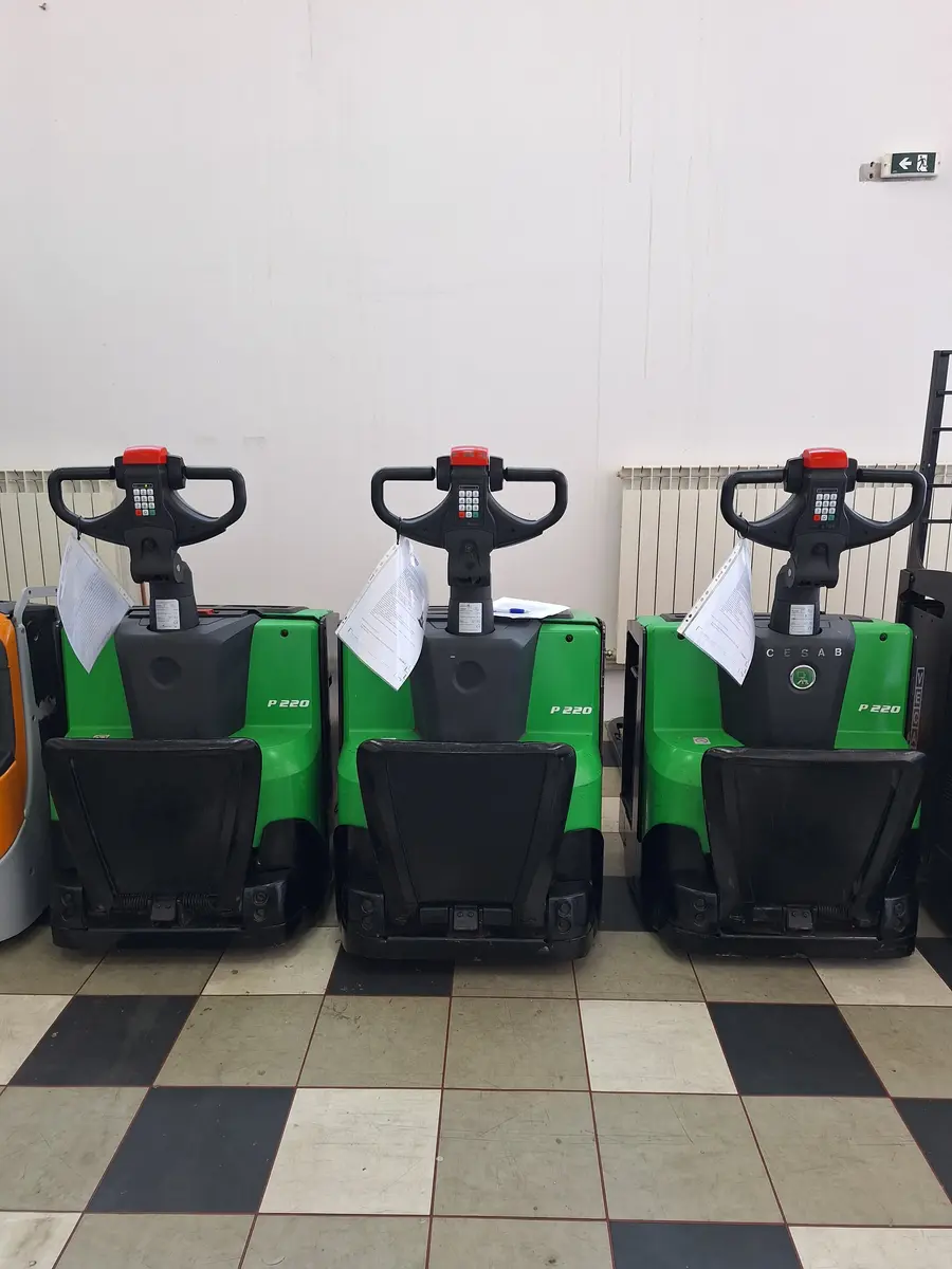 None Cesab • P220, godište 2017 • 8