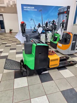 Viljuškari • None • Cesab • P220