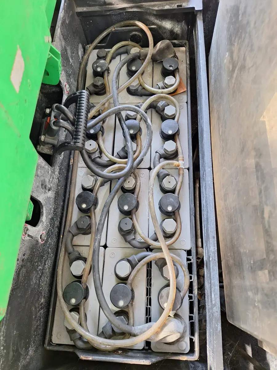 None Cesab • S214, godište 2015 • 10